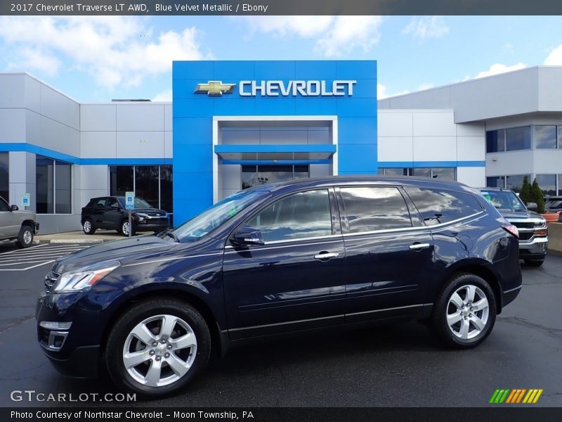 Blue Velvet Metallic / Ebony 2017 Chevrolet Traverse LT AWD