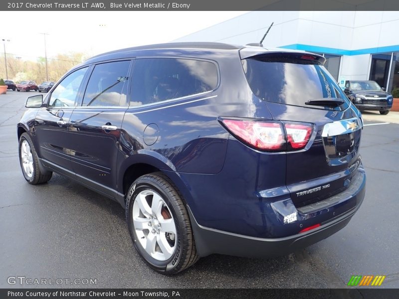 Blue Velvet Metallic / Ebony 2017 Chevrolet Traverse LT AWD