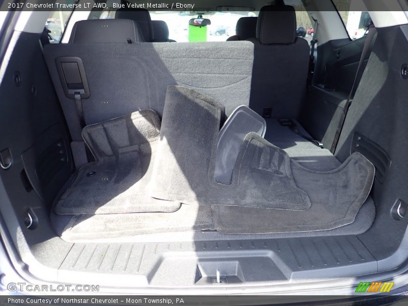 Blue Velvet Metallic / Ebony 2017 Chevrolet Traverse LT AWD