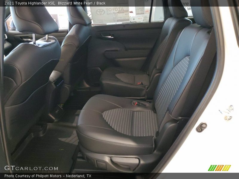 Blizzard White Pearl / Black 2021 Toyota Highlander XSE