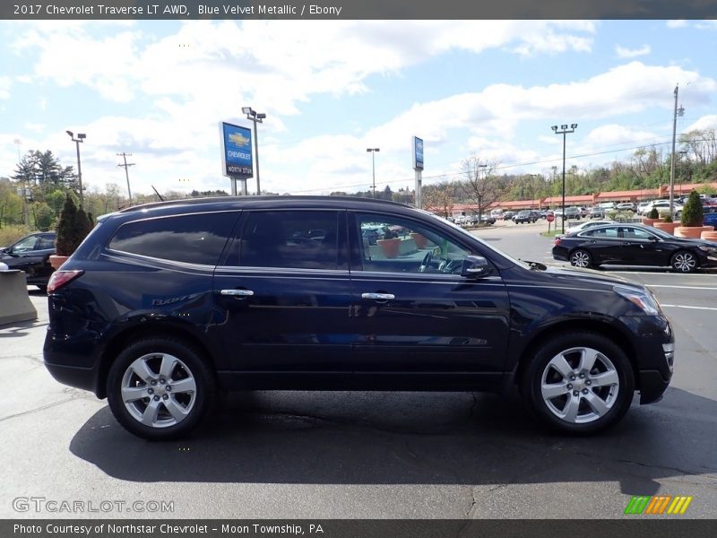 Blue Velvet Metallic / Ebony 2017 Chevrolet Traverse LT AWD