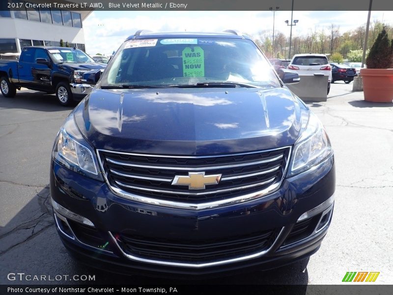 Blue Velvet Metallic / Ebony 2017 Chevrolet Traverse LT AWD