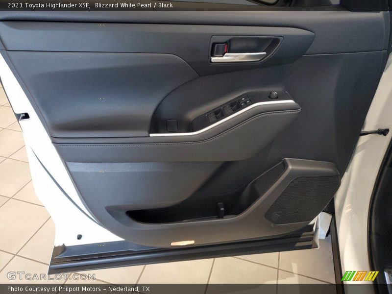 Blizzard White Pearl / Black 2021 Toyota Highlander XSE