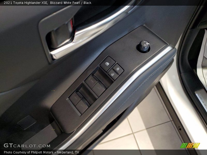 Blizzard White Pearl / Black 2021 Toyota Highlander XSE
