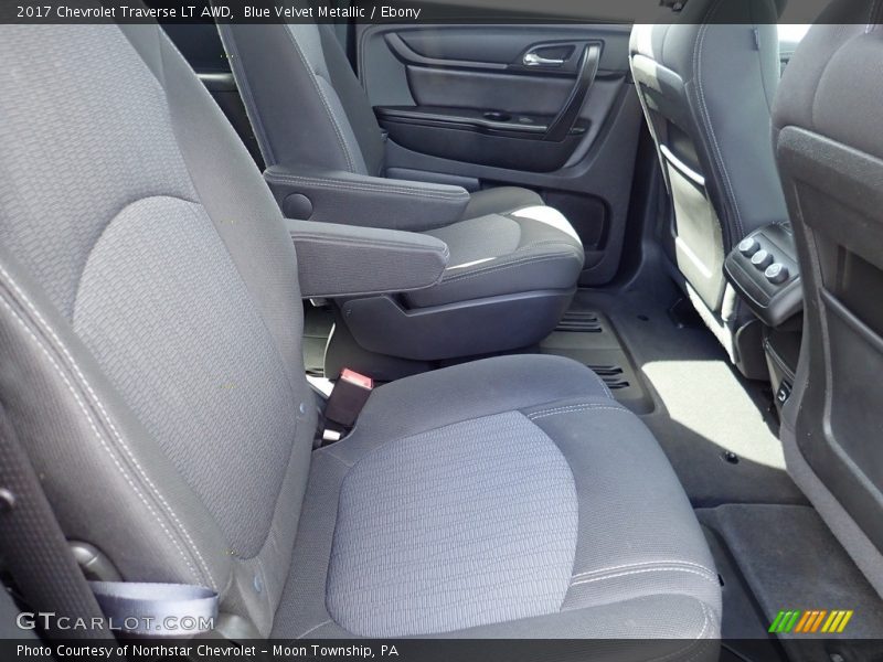 Blue Velvet Metallic / Ebony 2017 Chevrolet Traverse LT AWD