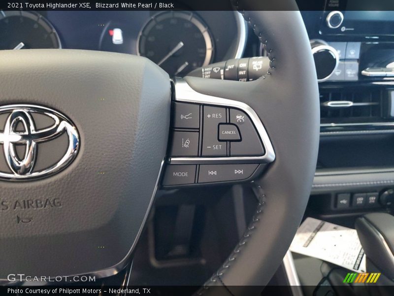 Blizzard White Pearl / Black 2021 Toyota Highlander XSE