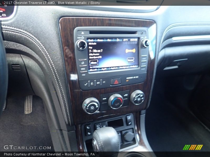 Blue Velvet Metallic / Ebony 2017 Chevrolet Traverse LT AWD