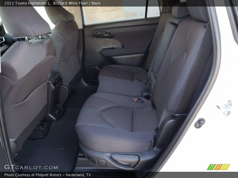 Blizzard White Pearl / Black 2021 Toyota Highlander L