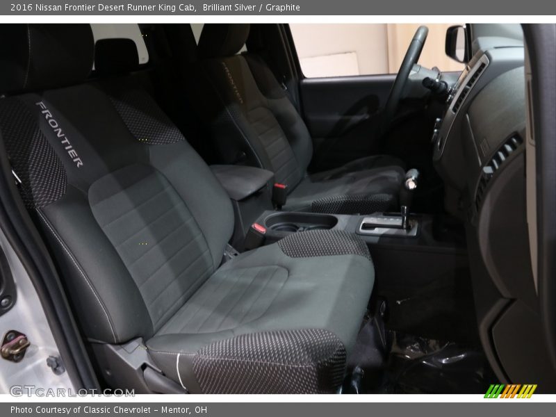 Brilliant Silver / Graphite 2016 Nissan Frontier Desert Runner King Cab
