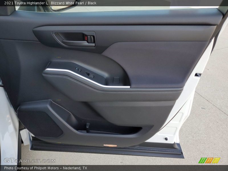 Blizzard White Pearl / Black 2021 Toyota Highlander L