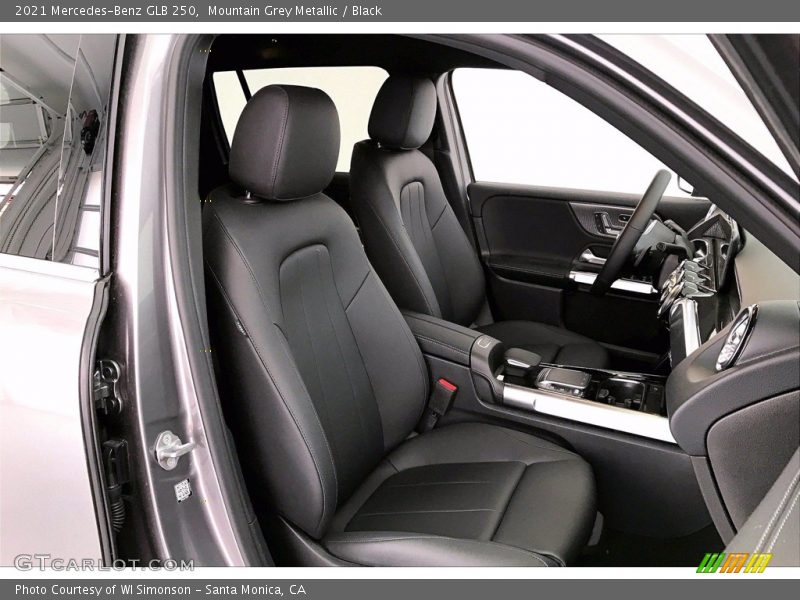 Mountain Grey Metallic / Black 2021 Mercedes-Benz GLB 250