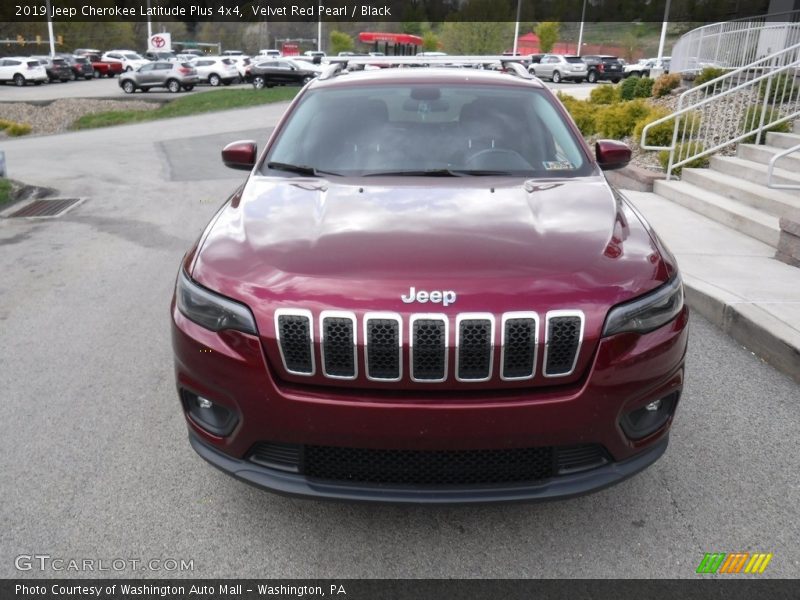 Velvet Red Pearl / Black 2019 Jeep Cherokee Latitude Plus 4x4