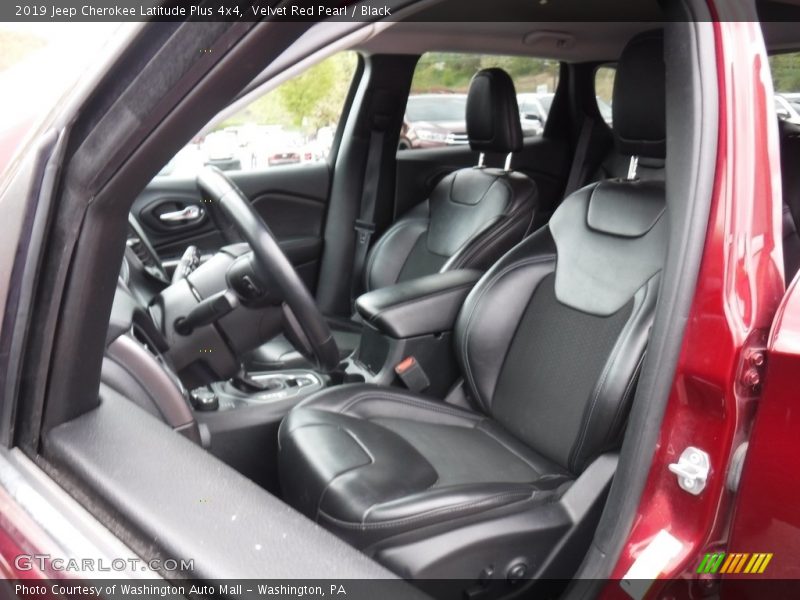 Velvet Red Pearl / Black 2019 Jeep Cherokee Latitude Plus 4x4