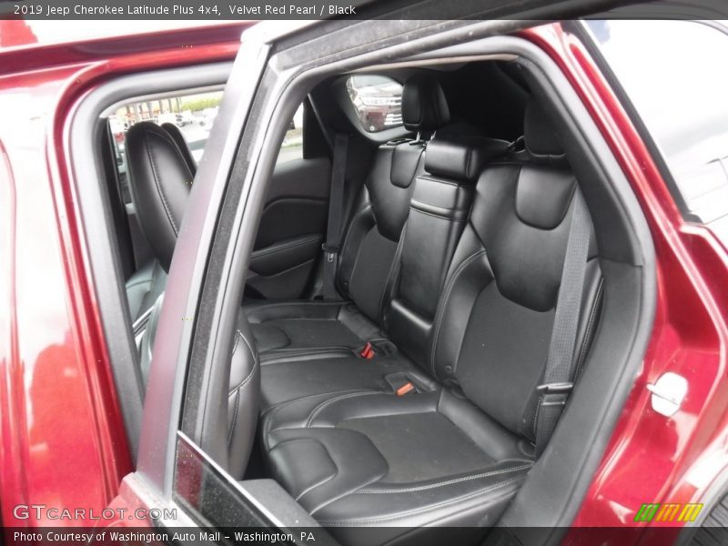 Velvet Red Pearl / Black 2019 Jeep Cherokee Latitude Plus 4x4
