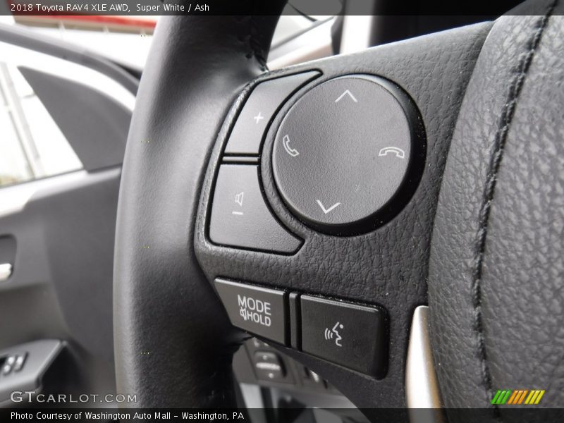 Super White / Ash 2018 Toyota RAV4 XLE AWD