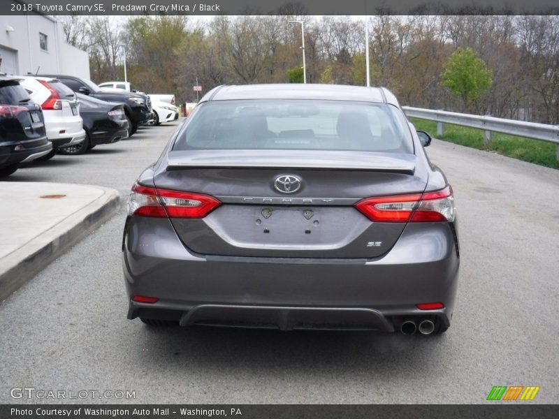 Predawn Gray Mica / Black 2018 Toyota Camry SE
