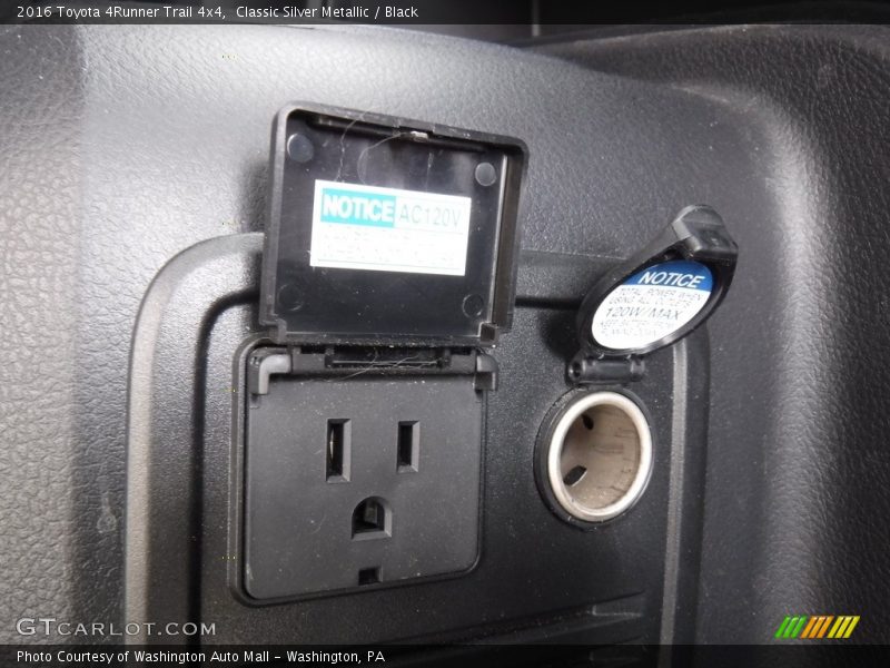 Classic Silver Metallic / Black 2016 Toyota 4Runner Trail 4x4