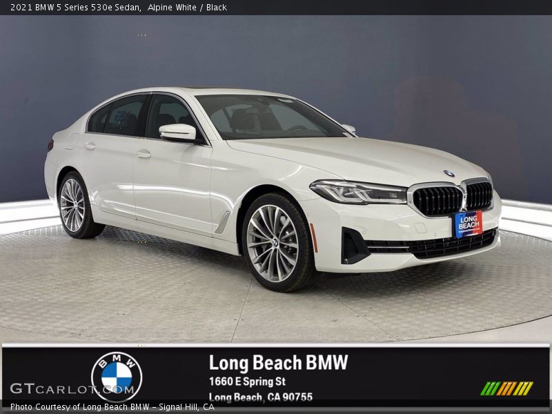 Alpine White / Black 2021 BMW 5 Series 530e Sedan