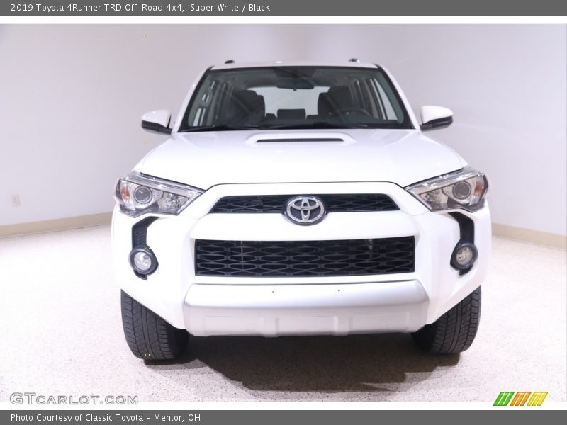 Super White / Black 2019 Toyota 4Runner TRD Off-Road 4x4