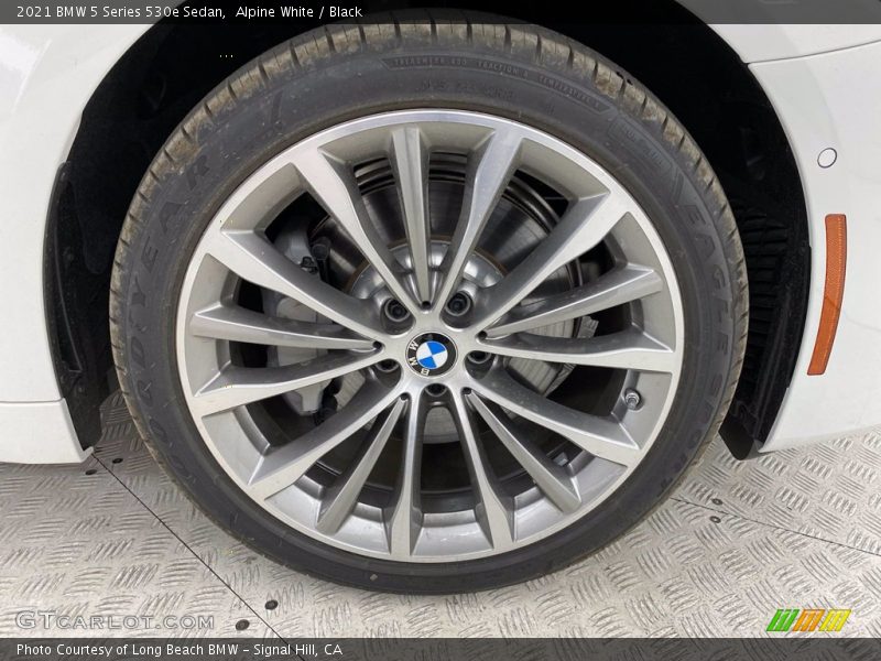  2021 5 Series 530e Sedan Wheel