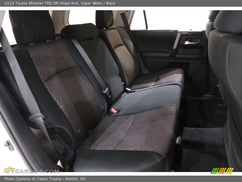 Super White / Black 2019 Toyota 4Runner TRD Off-Road 4x4
