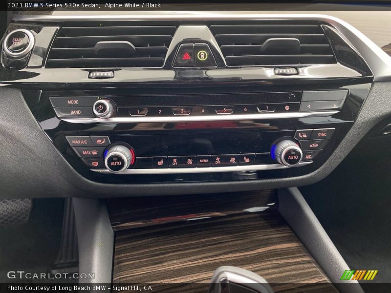 Controls of 2021 5 Series 530e Sedan