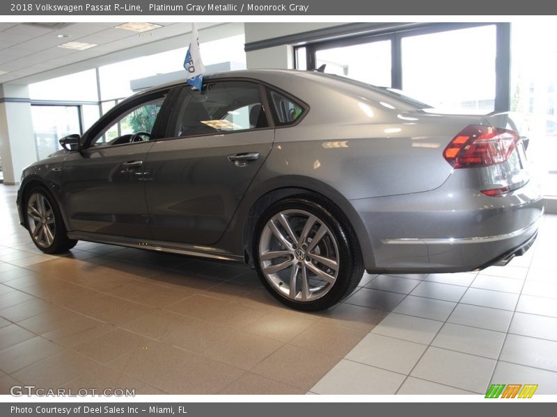 Platinum Gray Metallic / Moonrock Gray 2018 Volkswagen Passat R-Line
