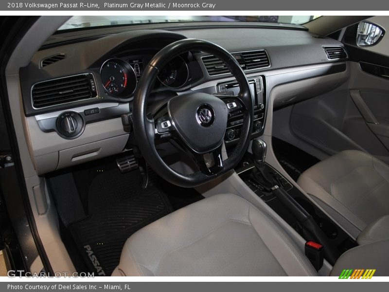 Platinum Gray Metallic / Moonrock Gray 2018 Volkswagen Passat R-Line
