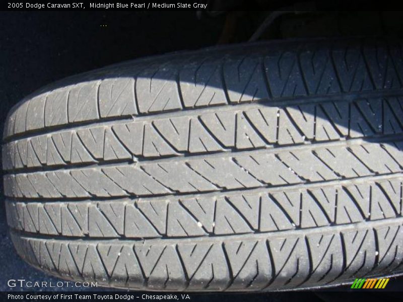 Midnight Blue Pearl / Medium Slate Gray 2005 Dodge Caravan SXT