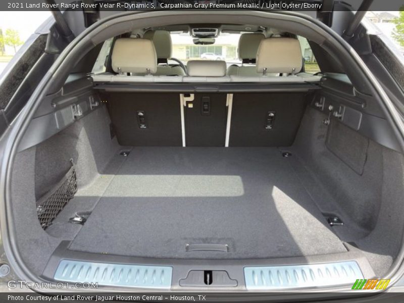 Carpathian Gray Premium Metallic / Light Oyster/Ebony 2021 Land Rover Range Rover Velar R-Dynamic S