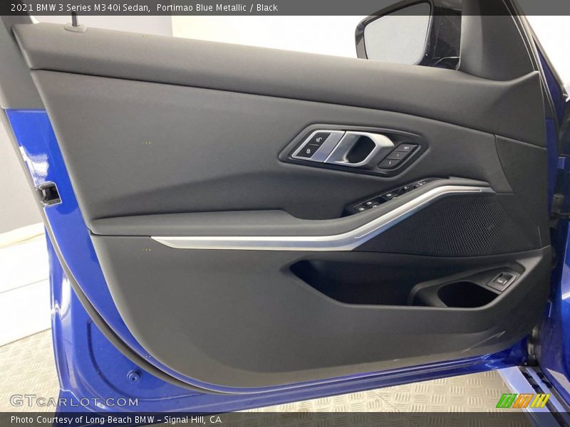 Door Panel of 2021 3 Series M340i Sedan