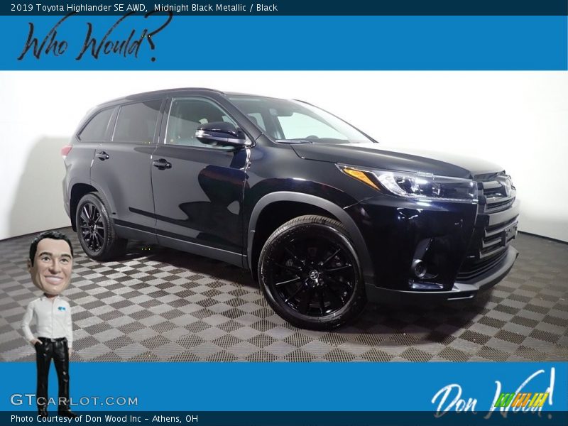 Midnight Black Metallic / Black 2019 Toyota Highlander SE AWD