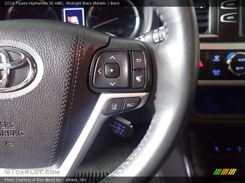 Midnight Black Metallic / Black 2019 Toyota Highlander SE AWD