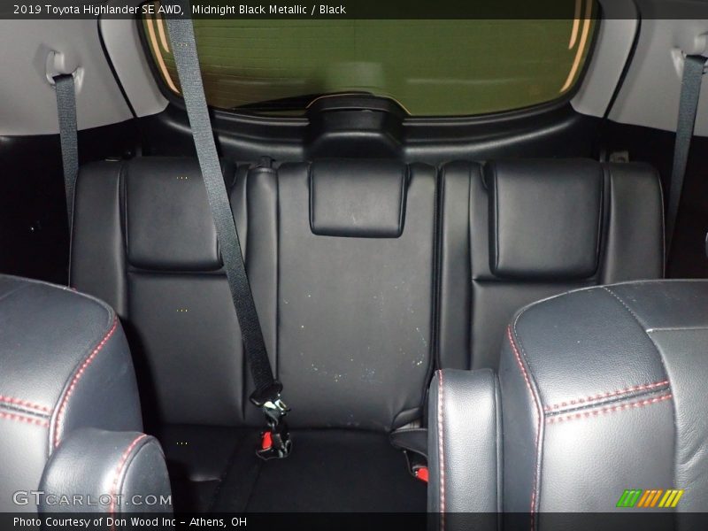 Midnight Black Metallic / Black 2019 Toyota Highlander SE AWD