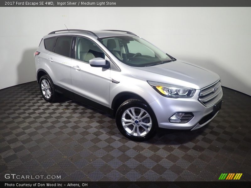 Ingot Silver / Medium Light Stone 2017 Ford Escape SE 4WD