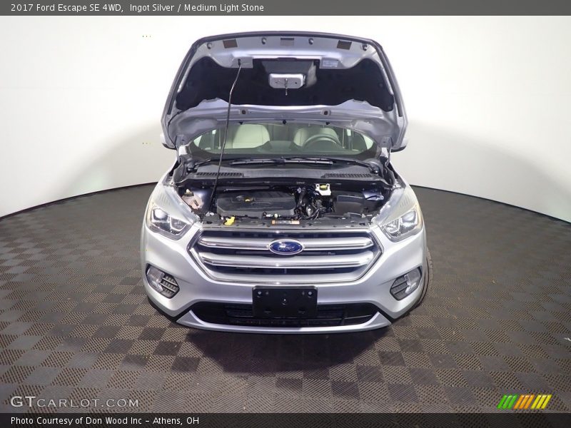 Ingot Silver / Medium Light Stone 2017 Ford Escape SE 4WD