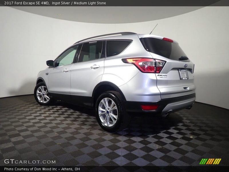 Ingot Silver / Medium Light Stone 2017 Ford Escape SE 4WD