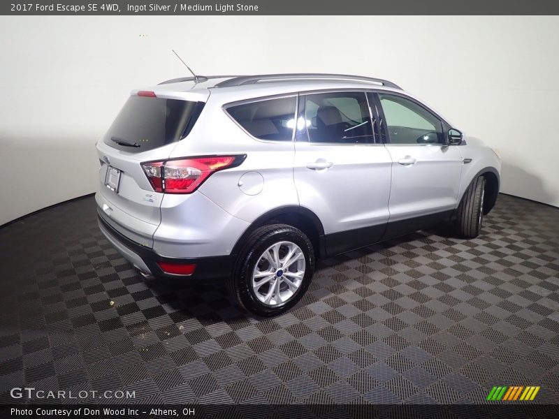 Ingot Silver / Medium Light Stone 2017 Ford Escape SE 4WD