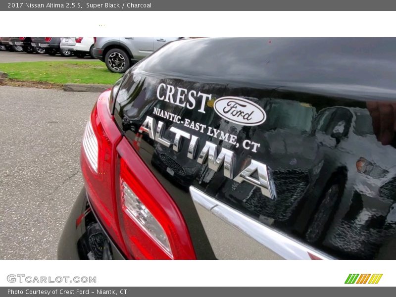 Super Black / Charcoal 2017 Nissan Altima 2.5 S