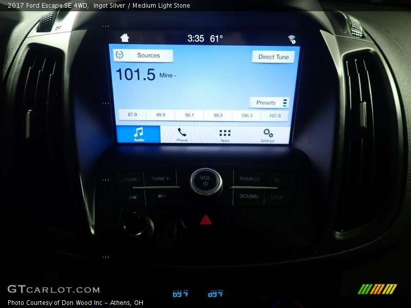 Ingot Silver / Medium Light Stone 2017 Ford Escape SE 4WD