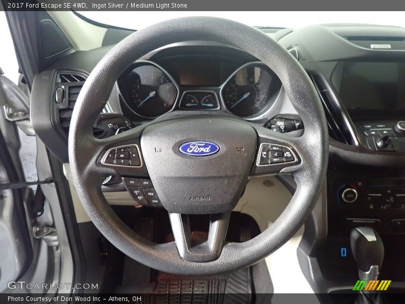Ingot Silver / Medium Light Stone 2017 Ford Escape SE 4WD