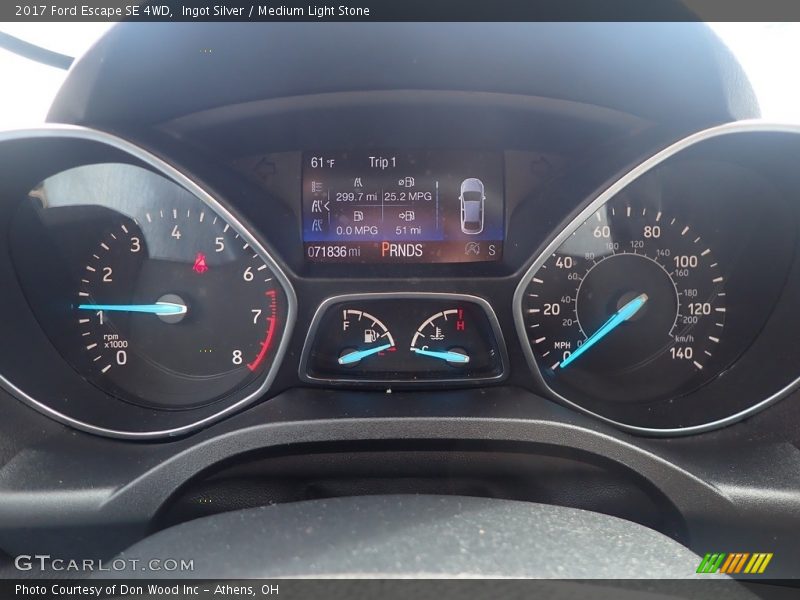 Ingot Silver / Medium Light Stone 2017 Ford Escape SE 4WD