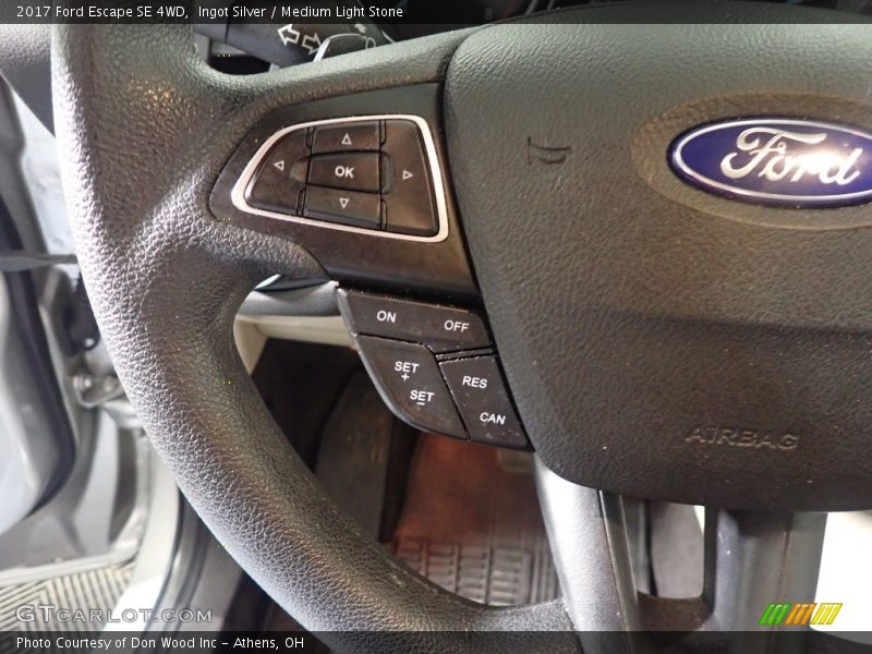 Ingot Silver / Medium Light Stone 2017 Ford Escape SE 4WD