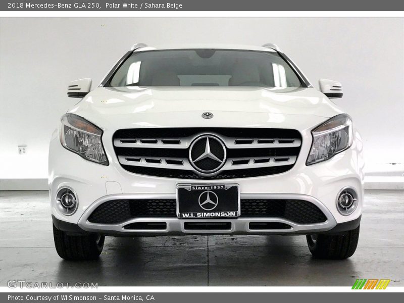 Polar White / Sahara Beige 2018 Mercedes-Benz GLA 250
