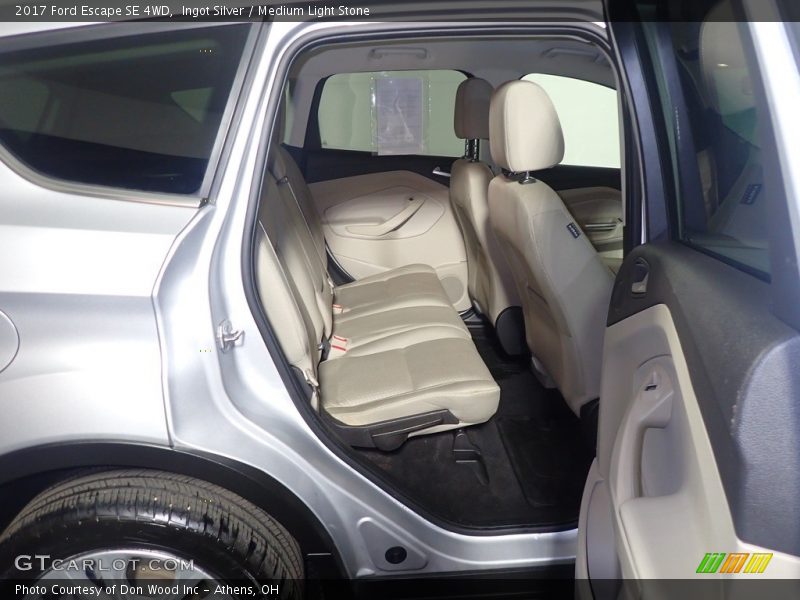 Ingot Silver / Medium Light Stone 2017 Ford Escape SE 4WD