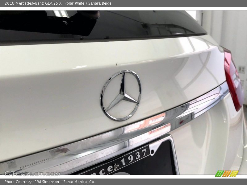 Polar White / Sahara Beige 2018 Mercedes-Benz GLA 250
