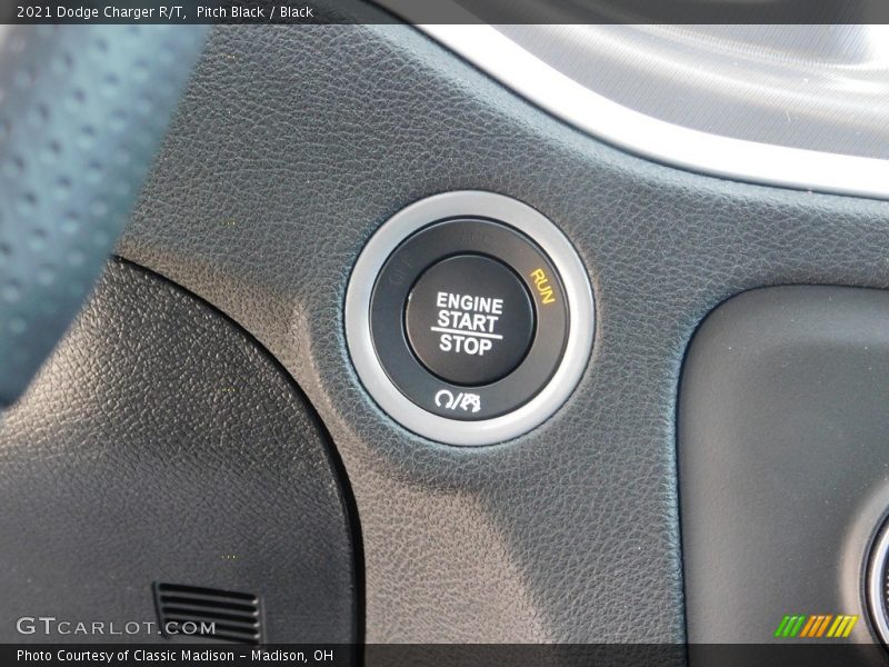 Pitch Black / Black 2021 Dodge Charger R/T