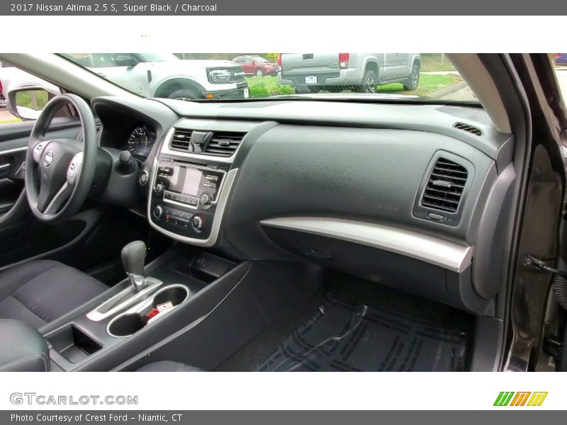 Super Black / Charcoal 2017 Nissan Altima 2.5 S
