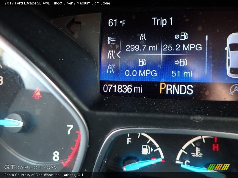 Ingot Silver / Medium Light Stone 2017 Ford Escape SE 4WD