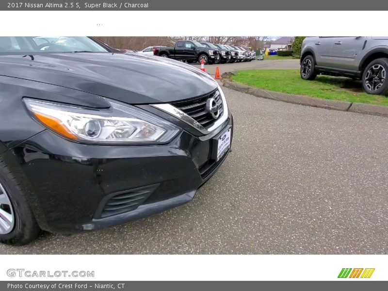 Super Black / Charcoal 2017 Nissan Altima 2.5 S